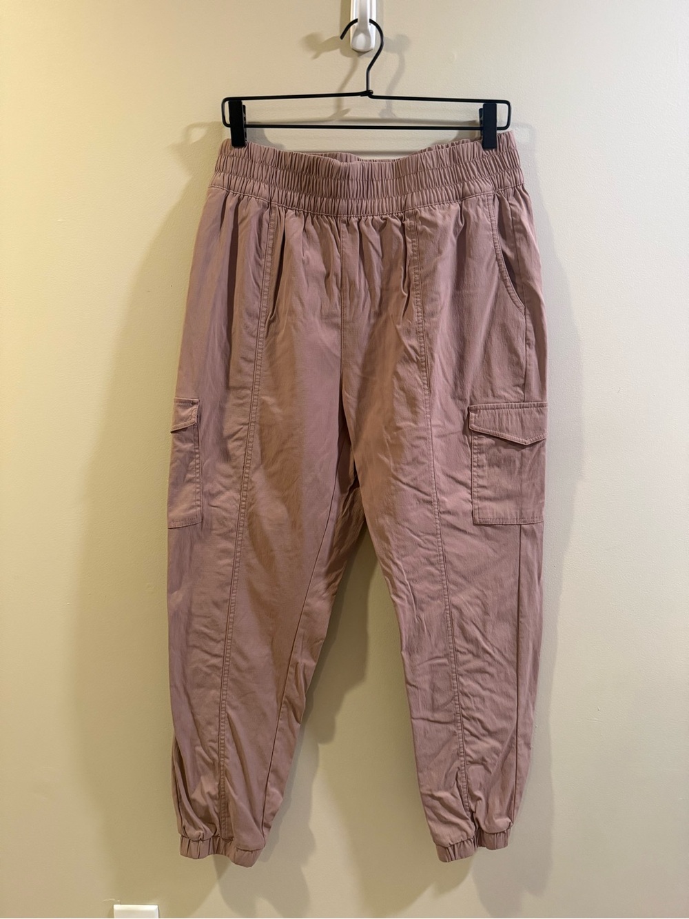 Yogalicious Women's Cargo Joggers in Dusty Rose
